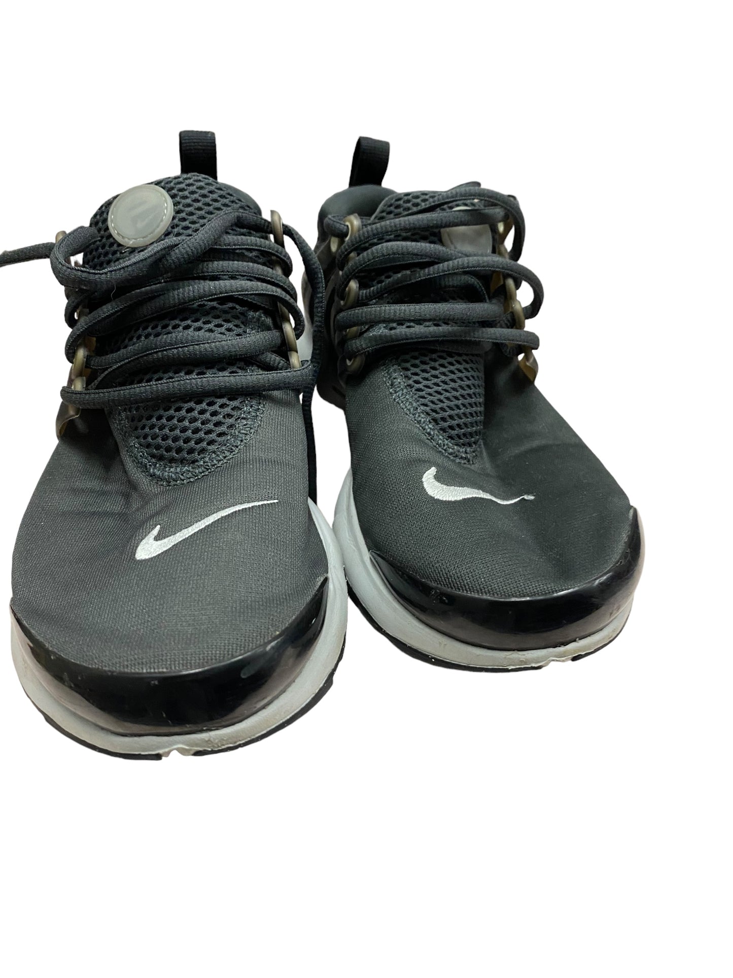 Black & Grey Shoes Sneakers Nike, Size 6Y
