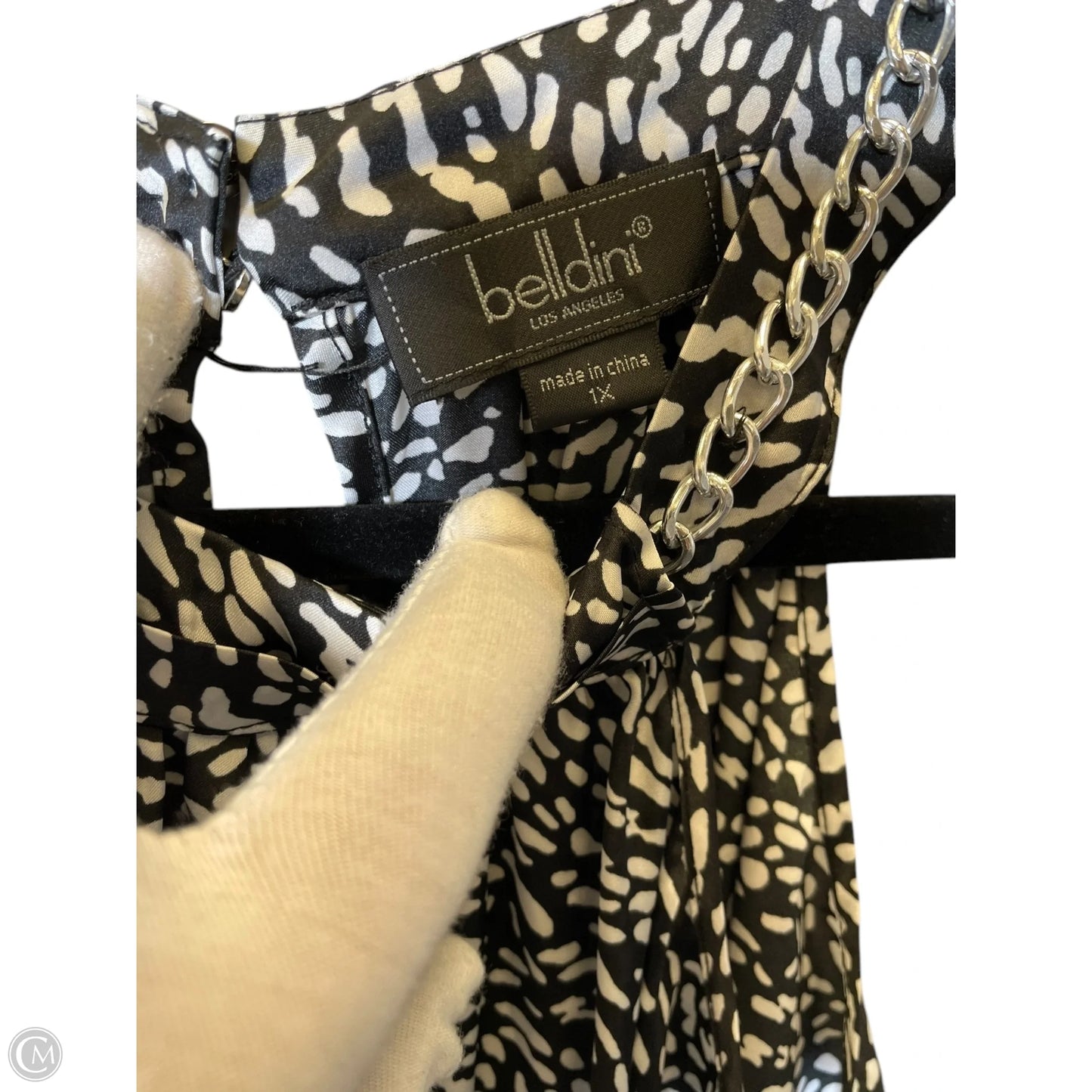 Top Short Sleeve By Belldini In Black & White, Size: 1x