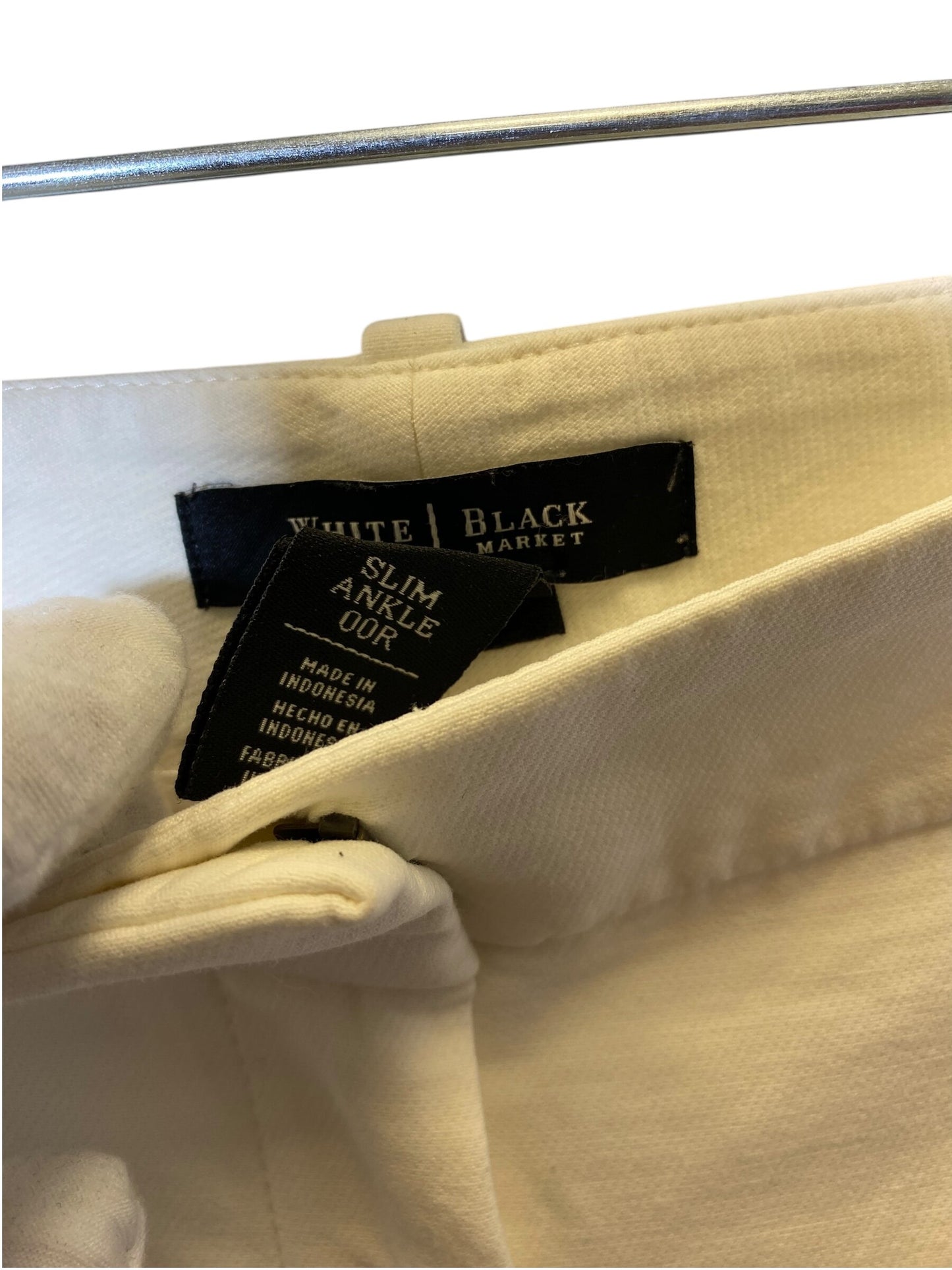 Pants Cropped By White House Black Market Size: 0