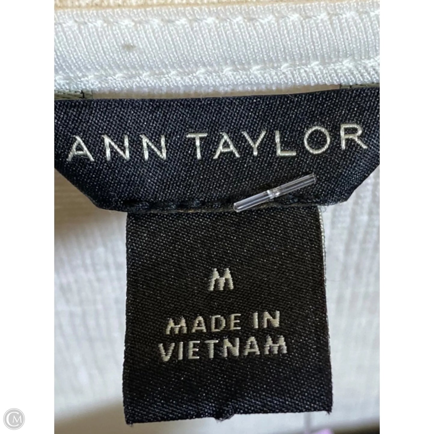 Top Sleeveless By Ann Taylor In Cream, Size: M