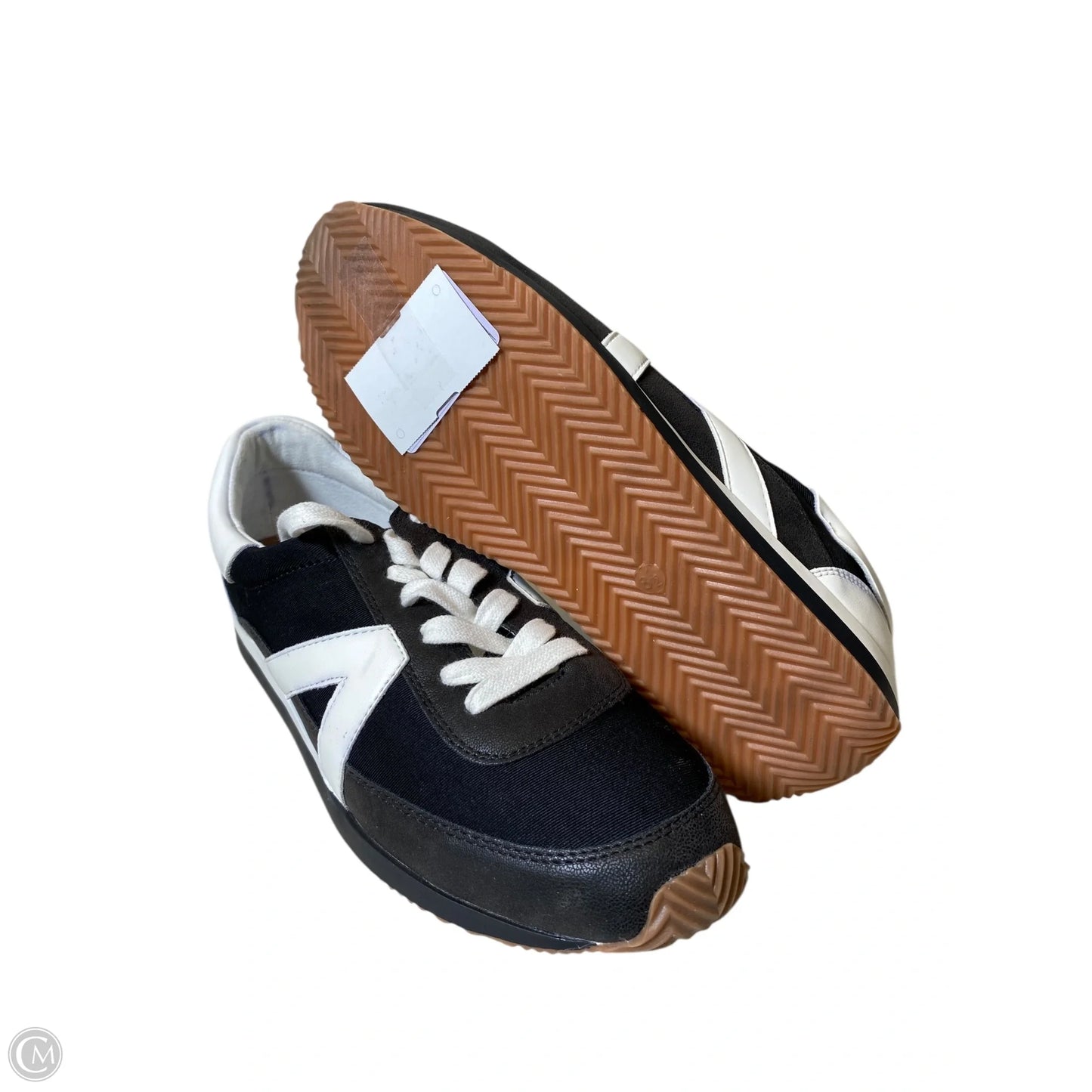 Shoes Athletic By Loft In Black & White, Size: 8.5