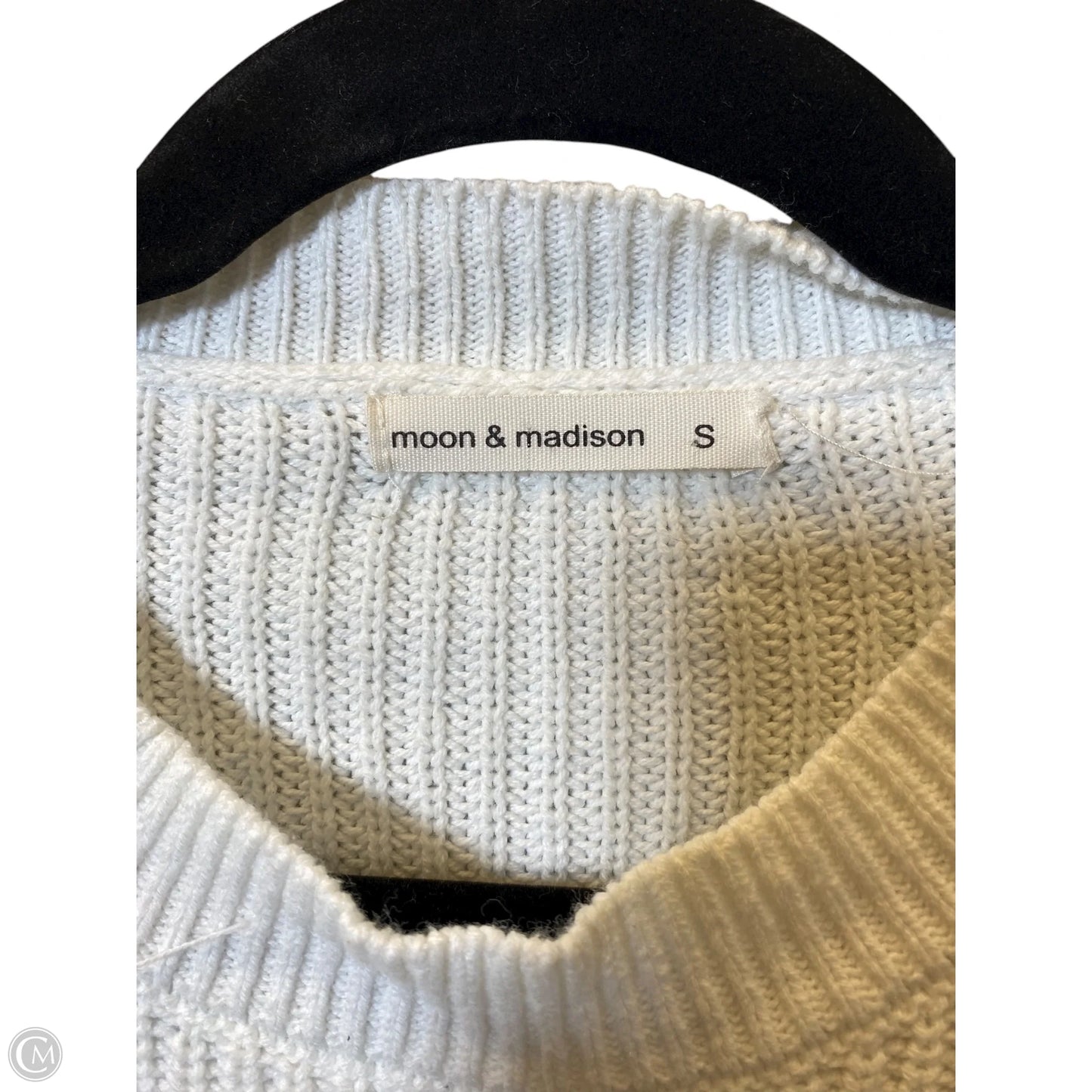 Sweater By Moon And Madison In White, Size: S