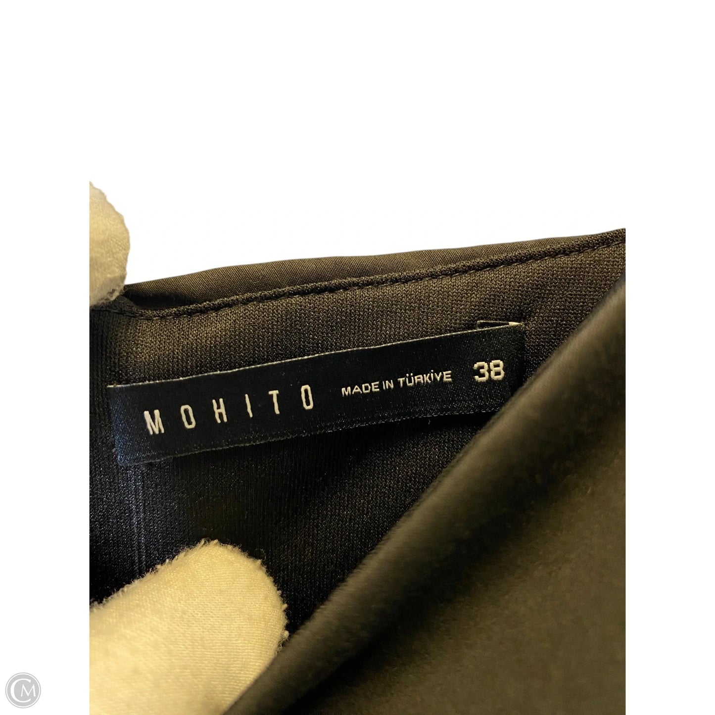 Dress Casual Short By Clothes Mentor In Black, Size: M
