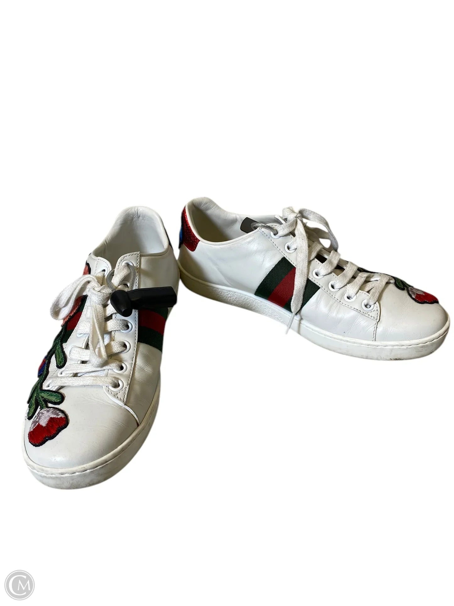 Shoes Luxury Designer By Gucci In White, Size: 35.5