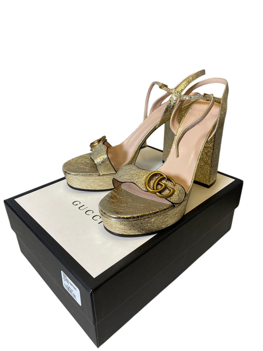 Sandals Luxury Designer By Gucci In Gold, Size: 10.5