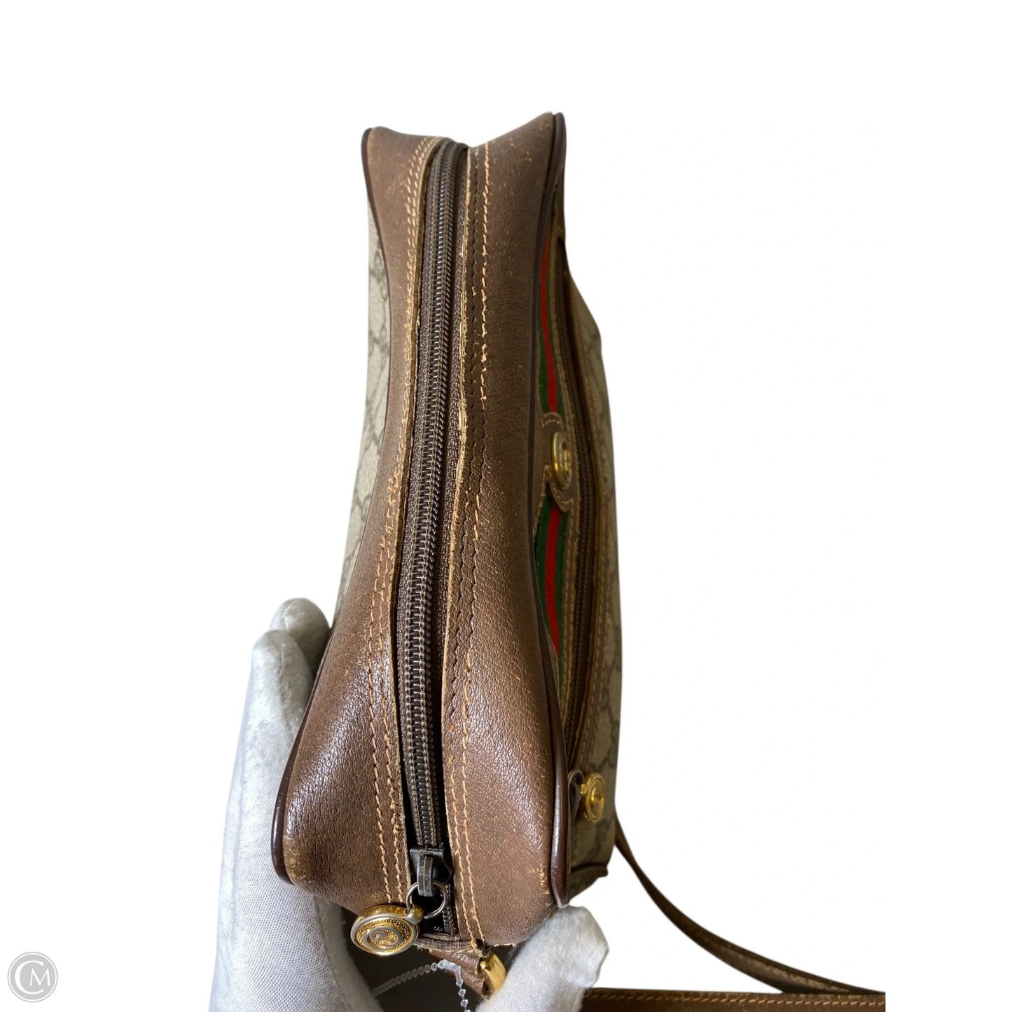 Crossbody Luxury Designer By Gucci, Size: Medium