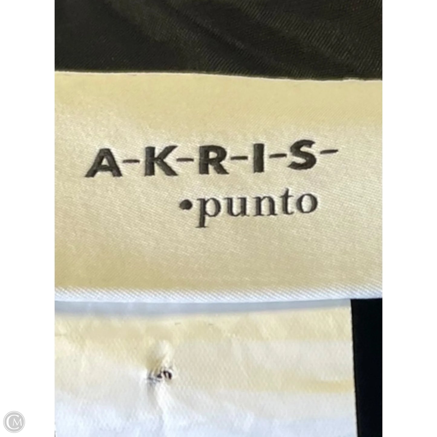Dress Casual Short By Akris In Black, Size: 6