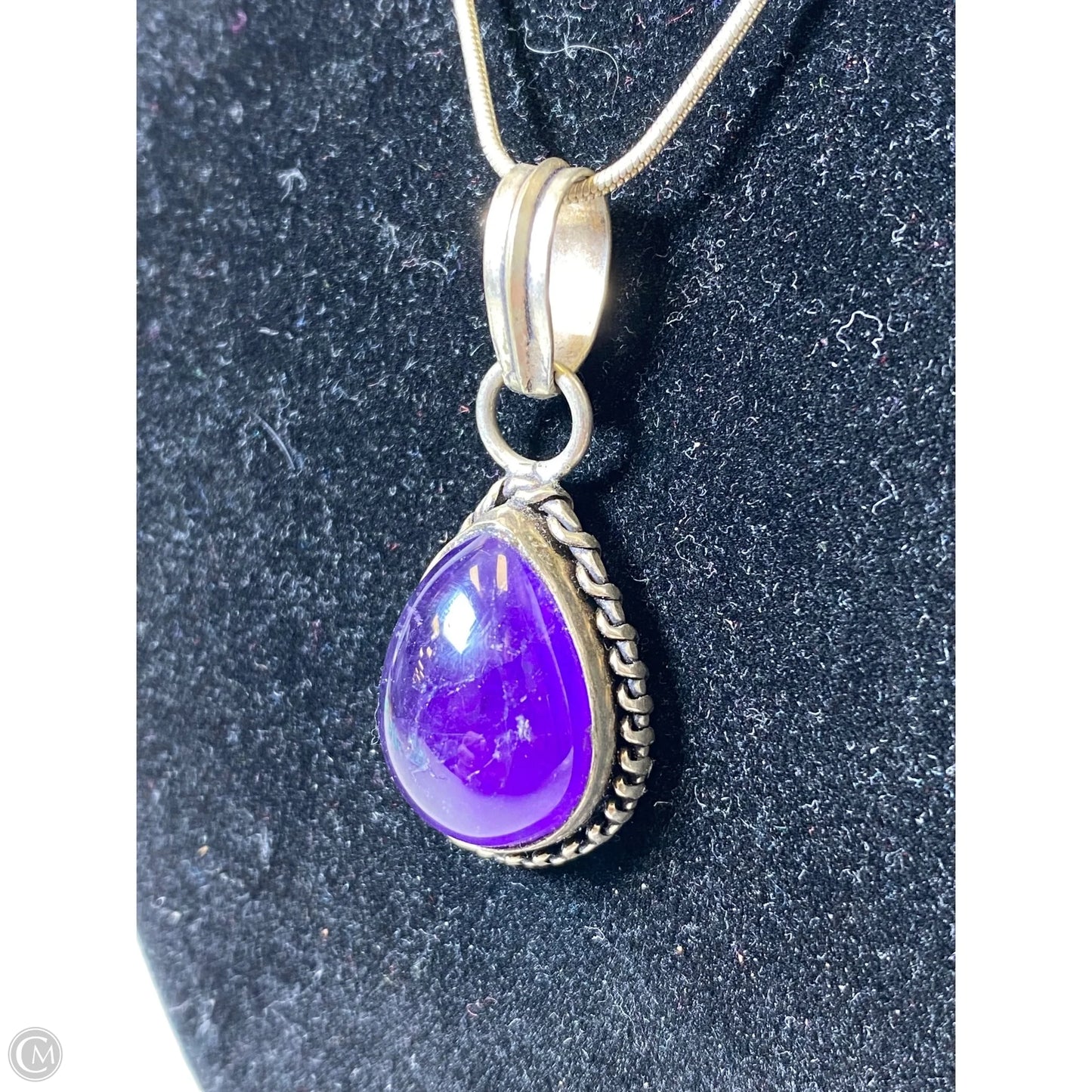 Necklace Pendant By Clothes Mentor