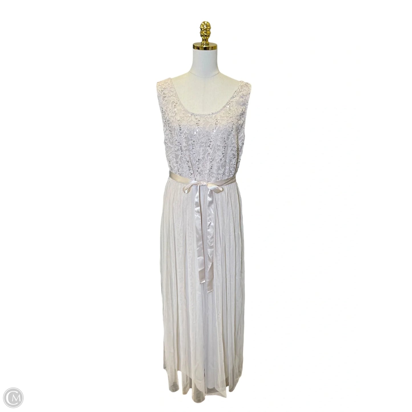 Dress Party Long By Clothes Mentor In Cream, Size: Xl