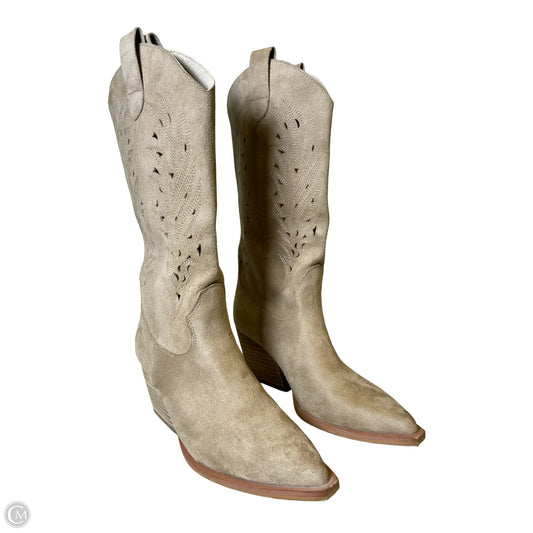 Boots Western By Clothes Mentor In Beige, Size: 6.5
