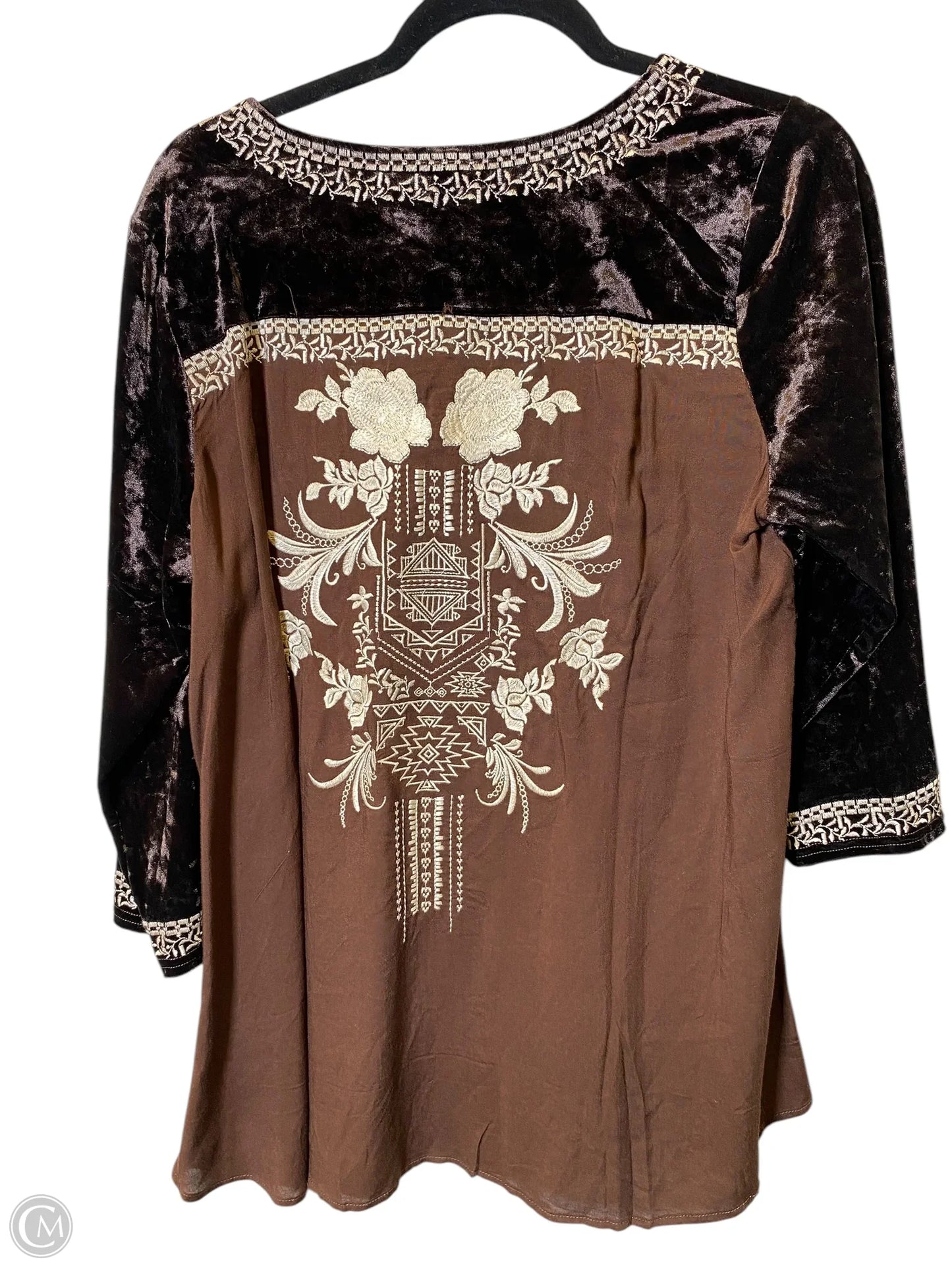 Top Long Sleeve By Clothes Mentor In Brown, Size: M