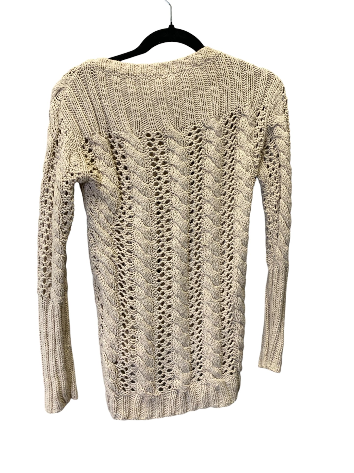 Sweater By Clothes Mentor In Cream, Size: Xs