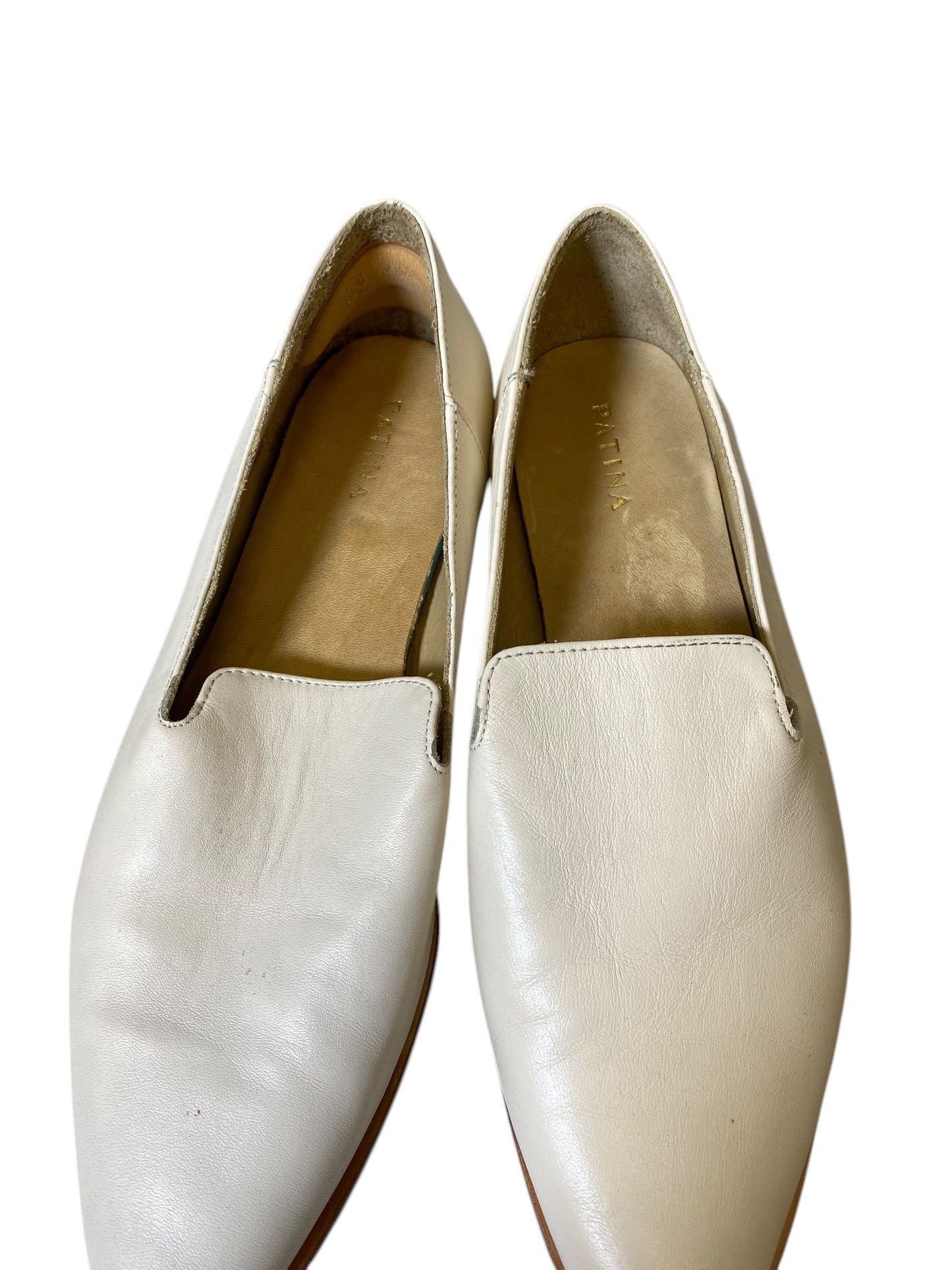 Shoes Flats By Clothes Mentor In Cream, Size: 11