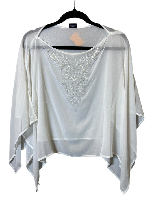 Shawl By Clothes Mentor In White, Size: M