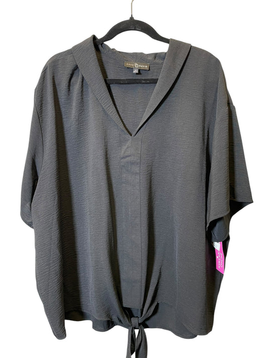 Top Short Sleeve By Fred David In Black, Size: 2x