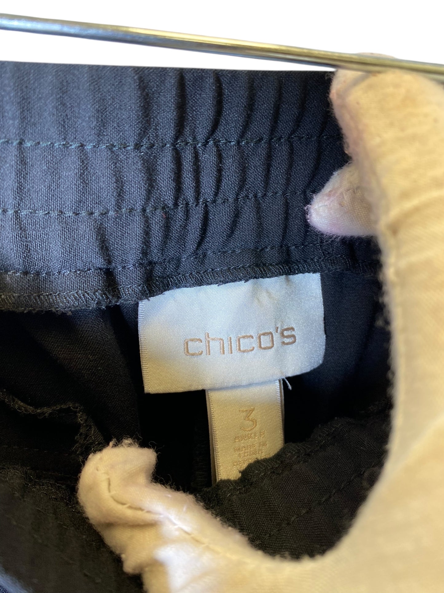 Pants Cropped By Chicos In Black, Size: Xl