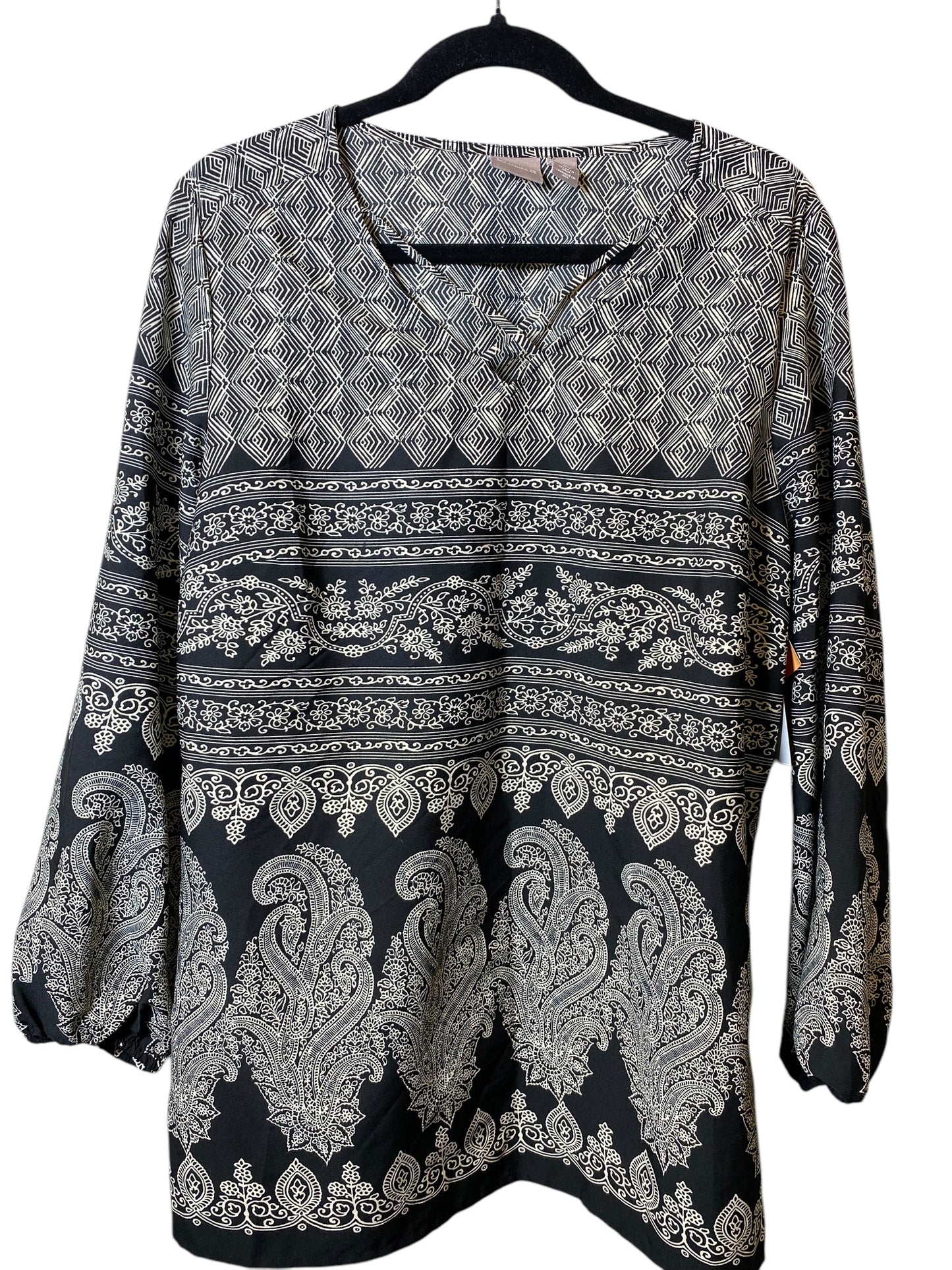 Top Long Sleeve By Chicos In Black & White, Size: L