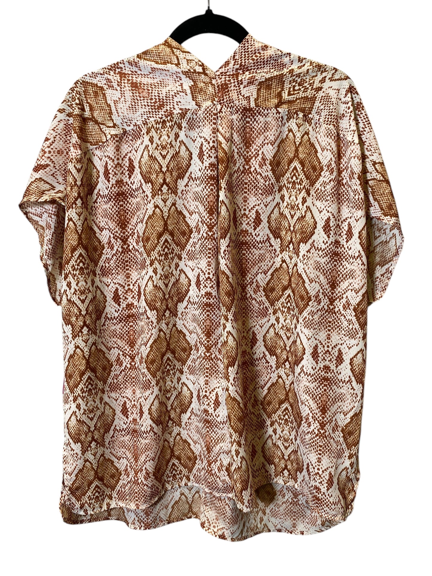 Top Short Sleeve By Clothes Mentor In Animal Print, Size: M