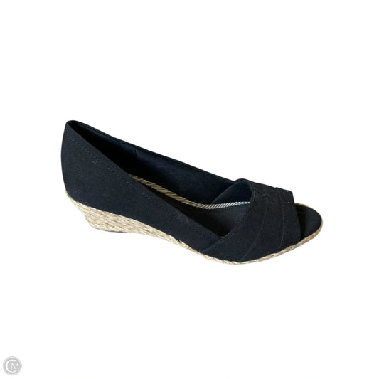 Sandals Heels Wedge By Clothes Mentor In Black, Size: 6.5