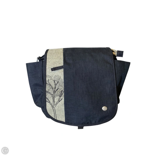 Crossbody By Clothes Mentor, Size: Medium