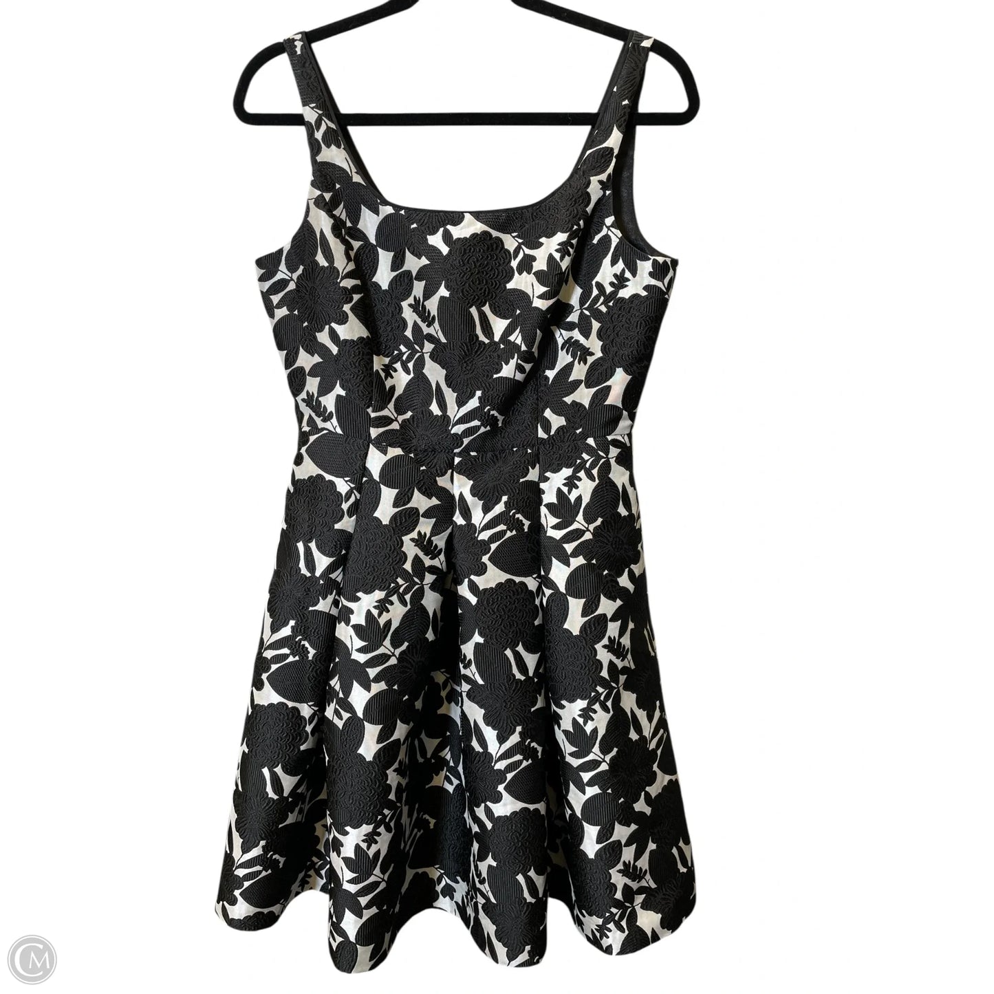 Dress Casual Short By White House Black Market In Black & White, Size: 6p