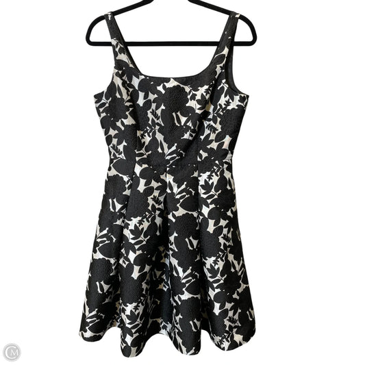 Dress Casual Short By White House Black Market In Black & White, Size: 6p