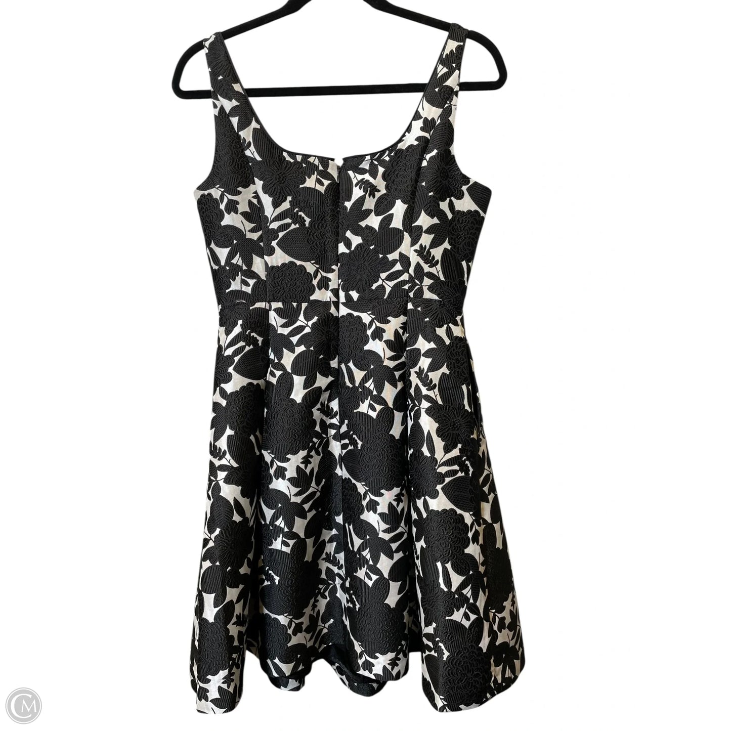Dress Casual Short By White House Black Market In Black & White, Size: 6p