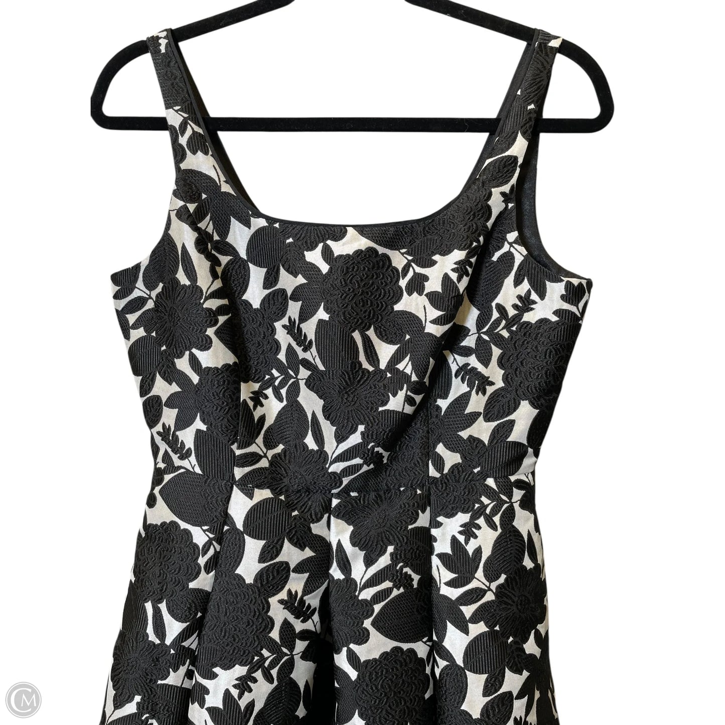 Dress Casual Short By White House Black Market In Black & White, Size: 6p