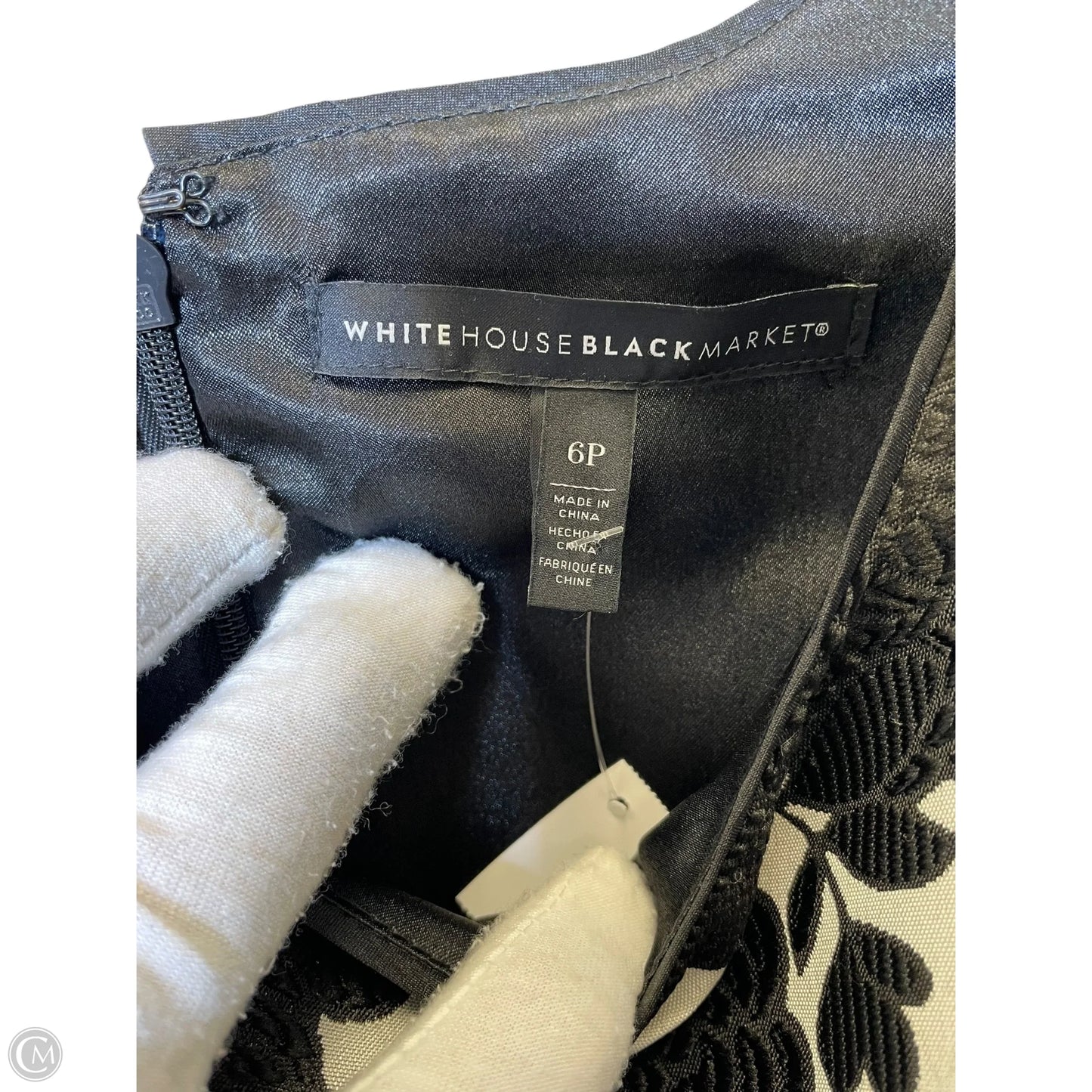 Dress Casual Short By White House Black Market In Black & White, Size: 6p