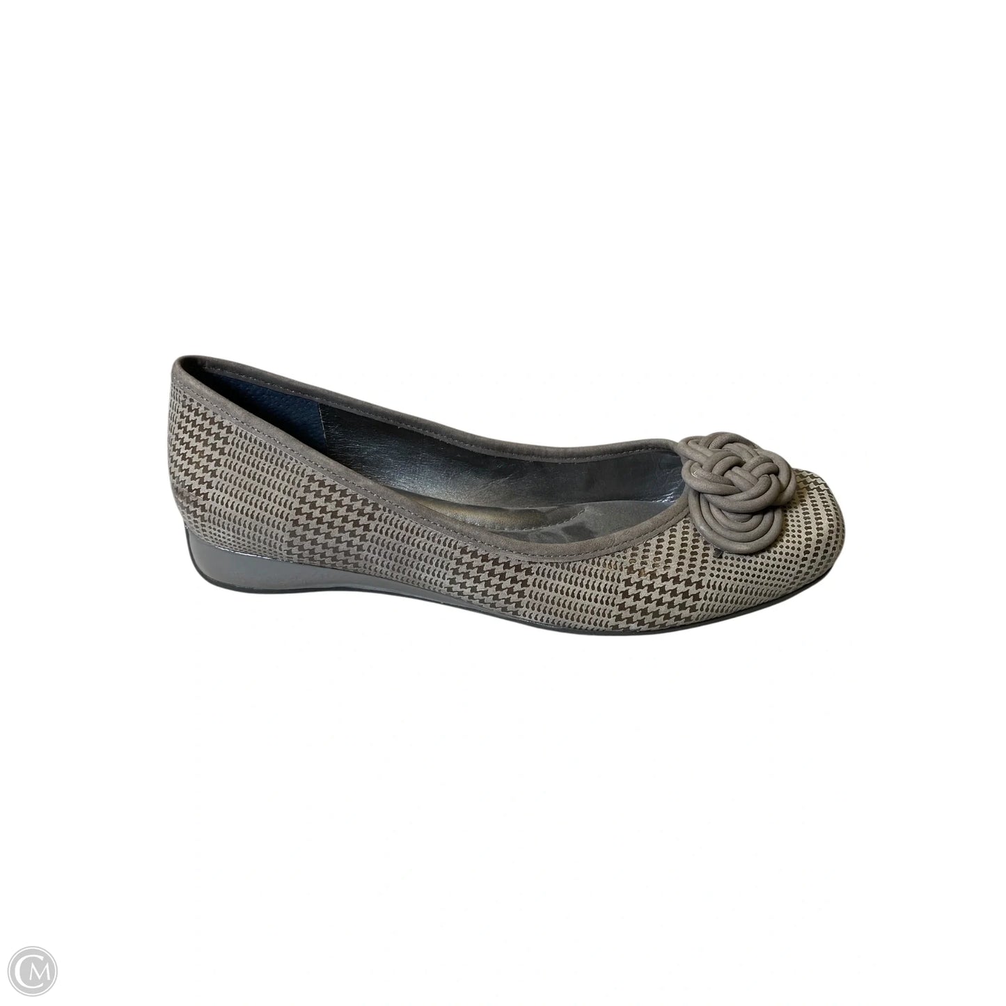 Shoes Flats By Nurture In Grey, Size: 8