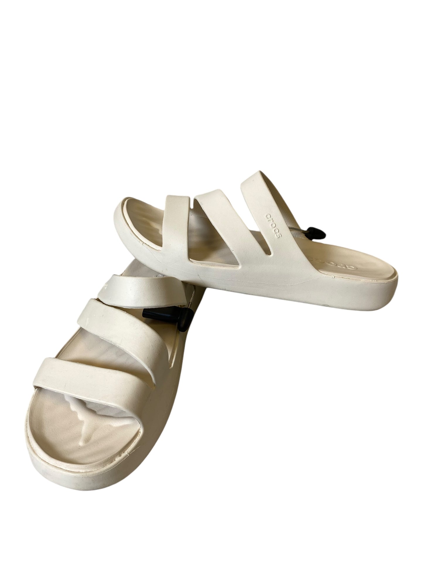 Sandals Flats By Crocs In Cream, Size: 11