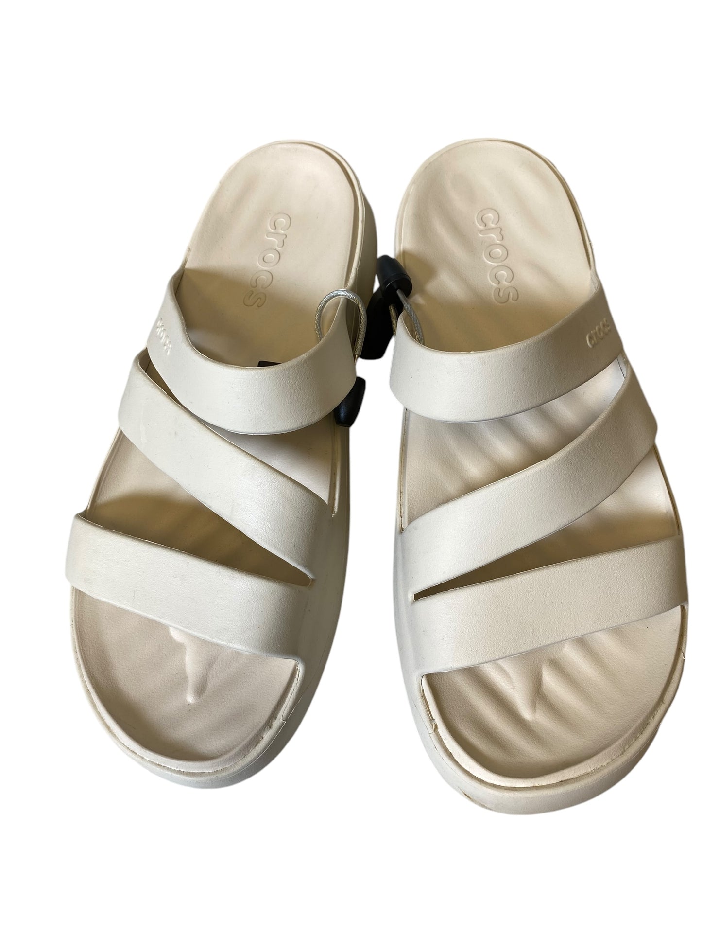 Sandals Flats By Crocs In Cream, Size: 11