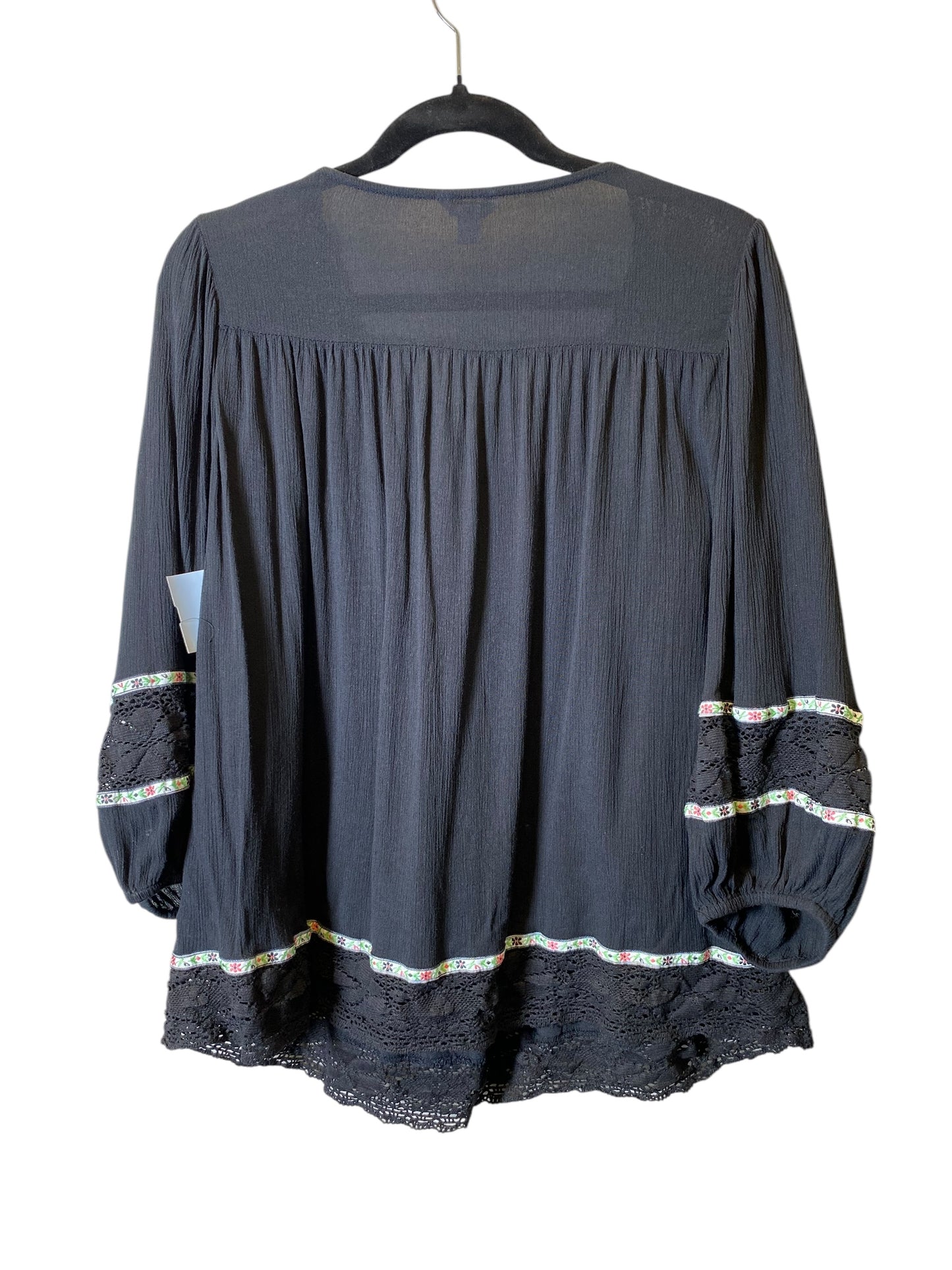 Top 3/4 Sleeve By Cato In Black, Size: L