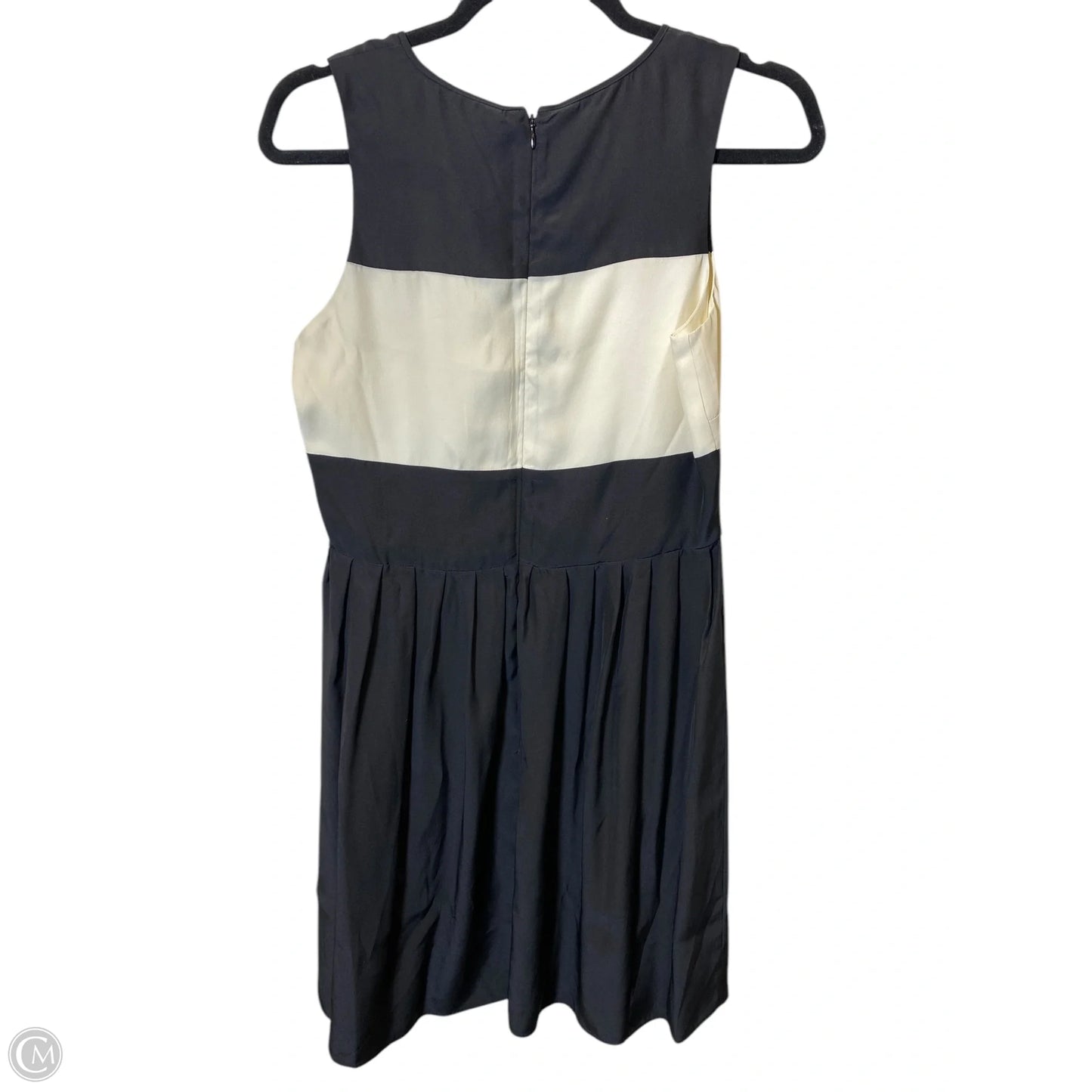 Dress Casual Short By Parker In Black & Cream, Size: M