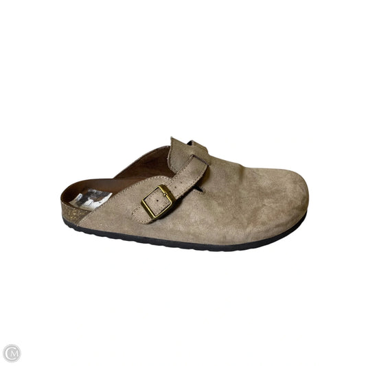 Shoes Flats By White Mountain In Taupe, Size: 11