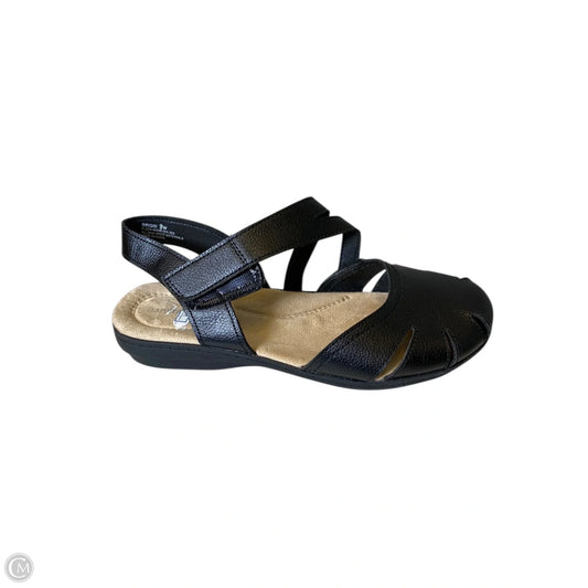 Sandals Flats By Bare Traps In Black, Size: 9