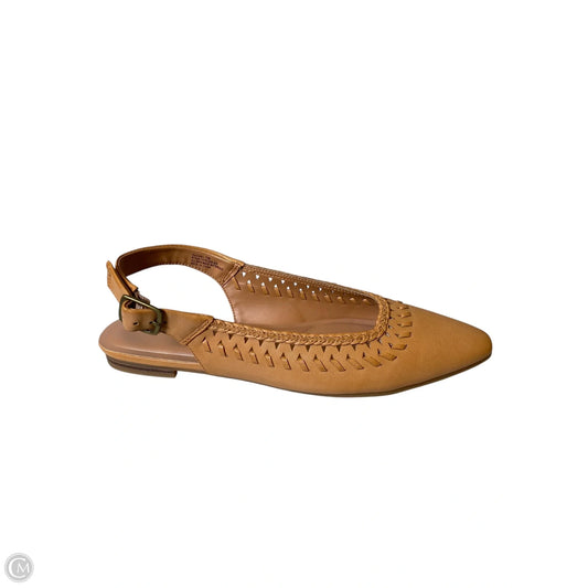 Sandals Flats By Bare Traps In Brown, Size: 7