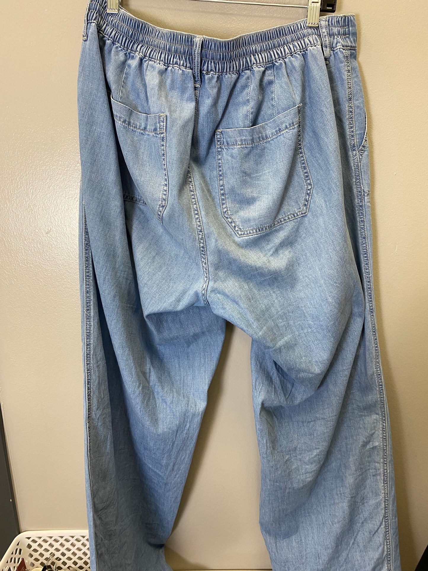 Jeans Straight By Torrid In Blue, Size: 12