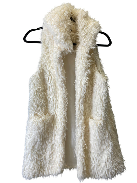 Vest Faux Fur & Sherpa By Listicle In Cream, Size: M