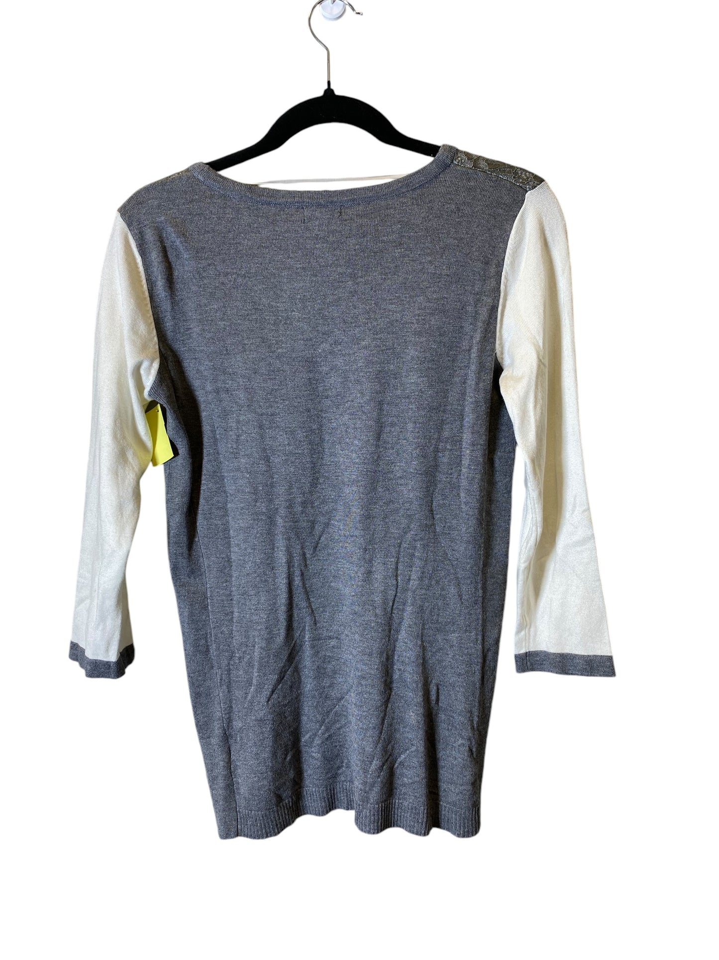 Sweater By Hannah In Grey & White, Size: S