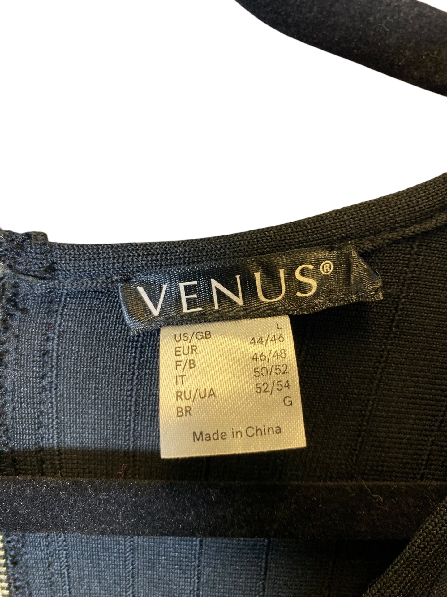 Dress Casual Short By Venus In Black, Size: L