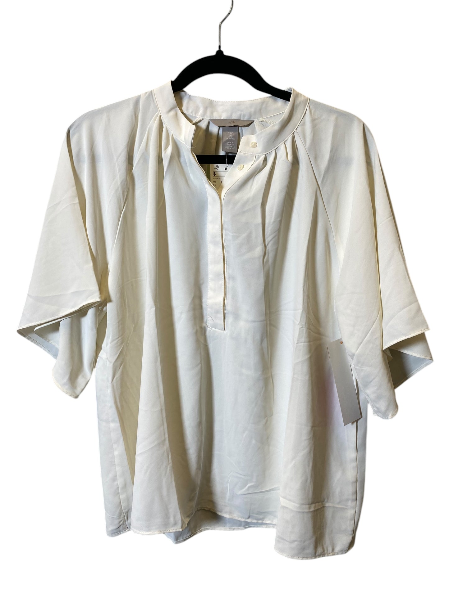 Top Short Sleeve By H&m In Cream, Size: S