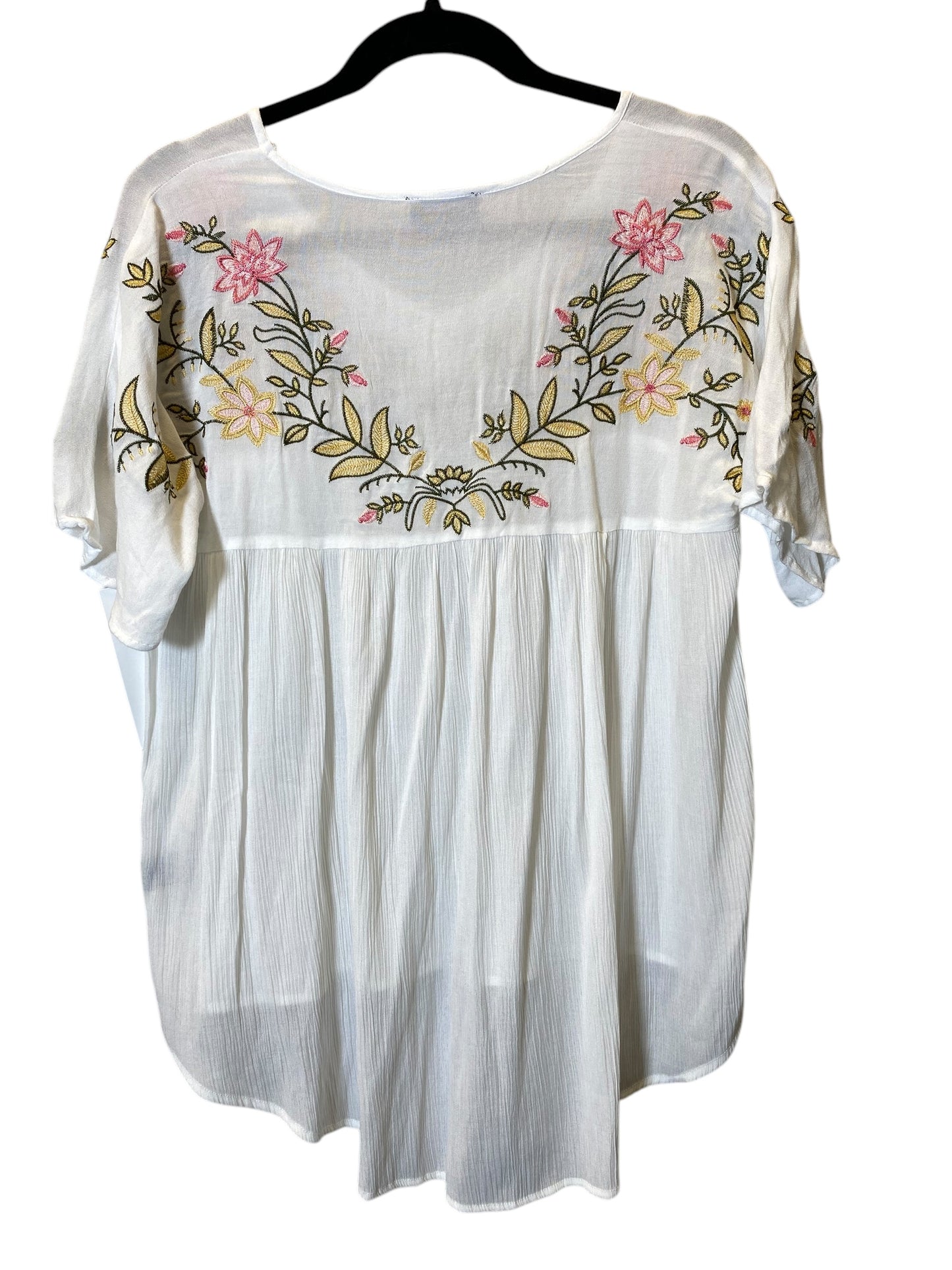 Top Short Sleeve By Vici In White, Size: S