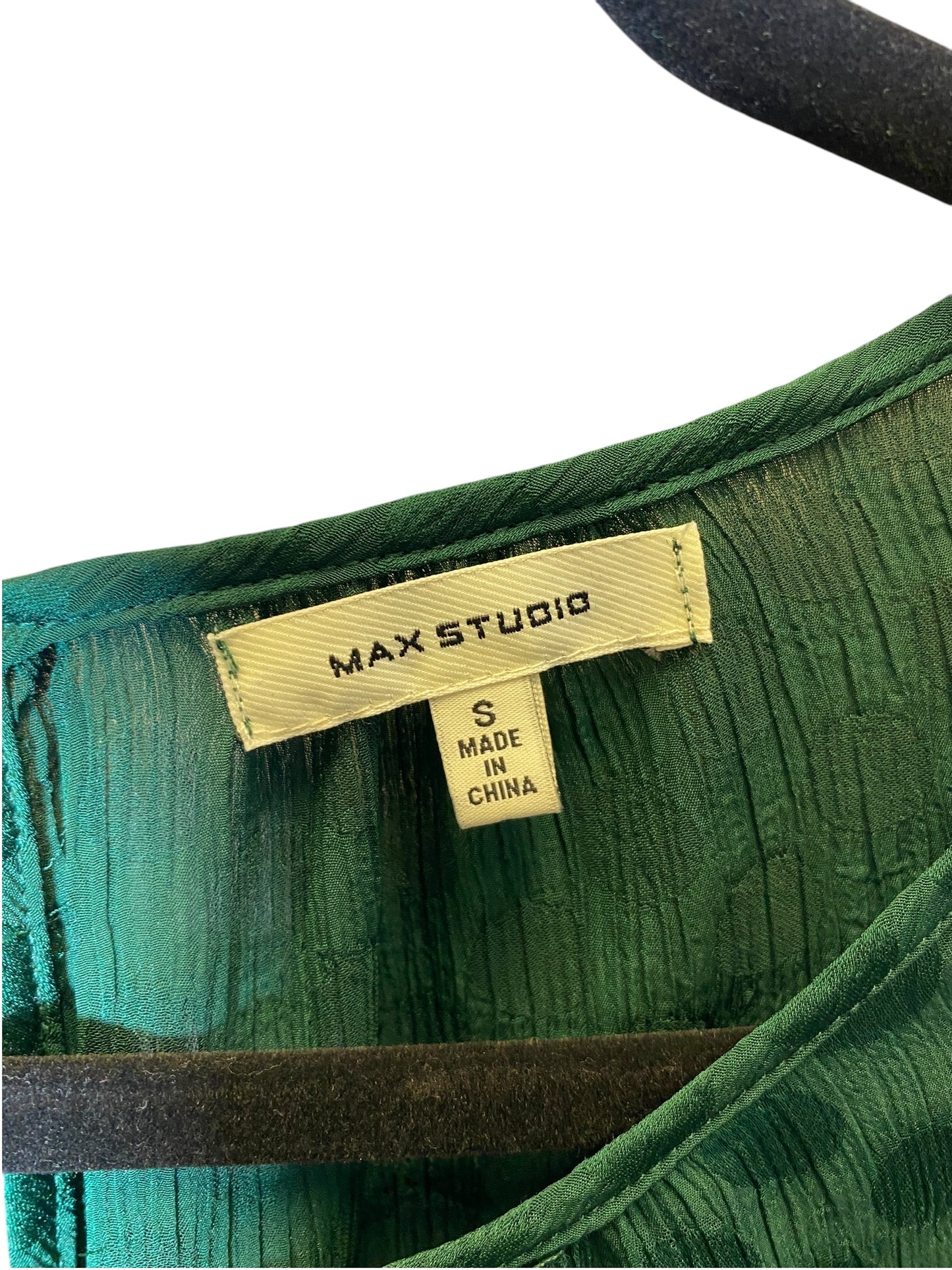 Top Long Sleeve By Max Studio In Green, Size: S