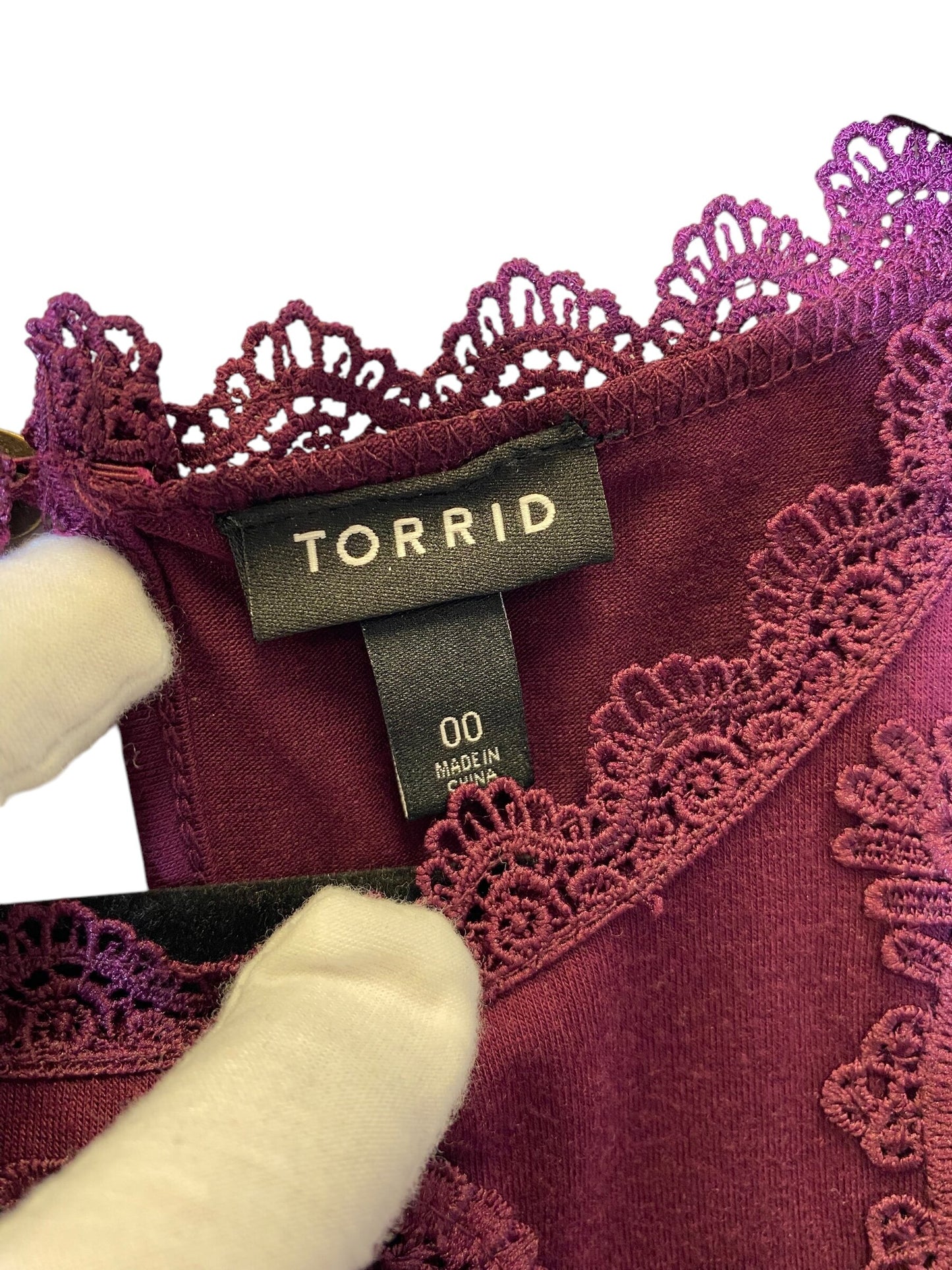 Top Sleeveless By Torrid  Size: M