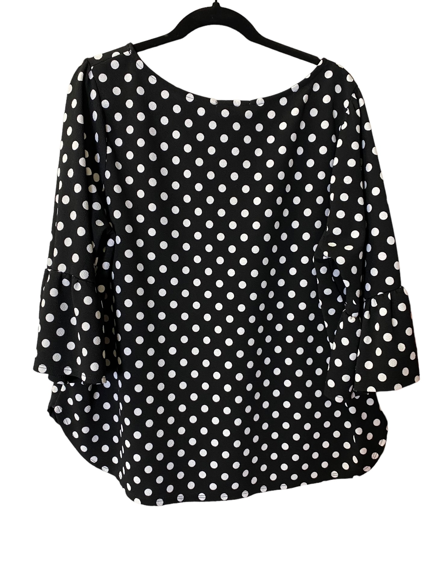 Top 3/4 Sleeve By Green Envelope In Polkadot Pattern, Size: 2x