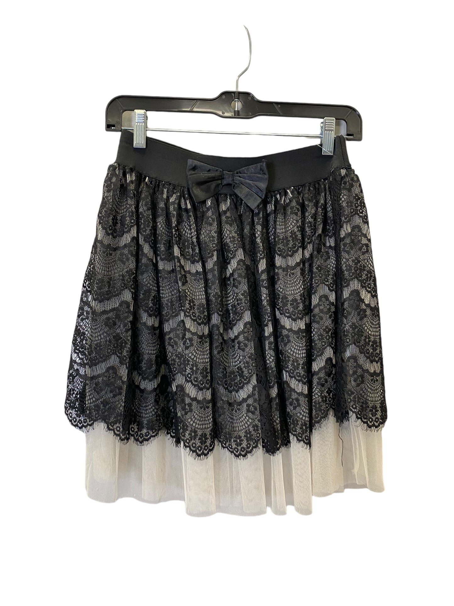 Skirt Mini & Short By Clothes Mentor In Black & Cream, Size: S