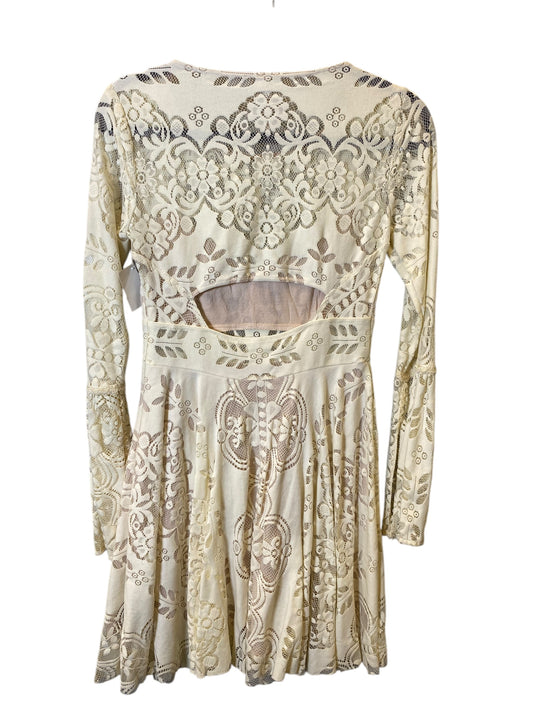 Dress Casual Short By Free People In Cream, Size: S