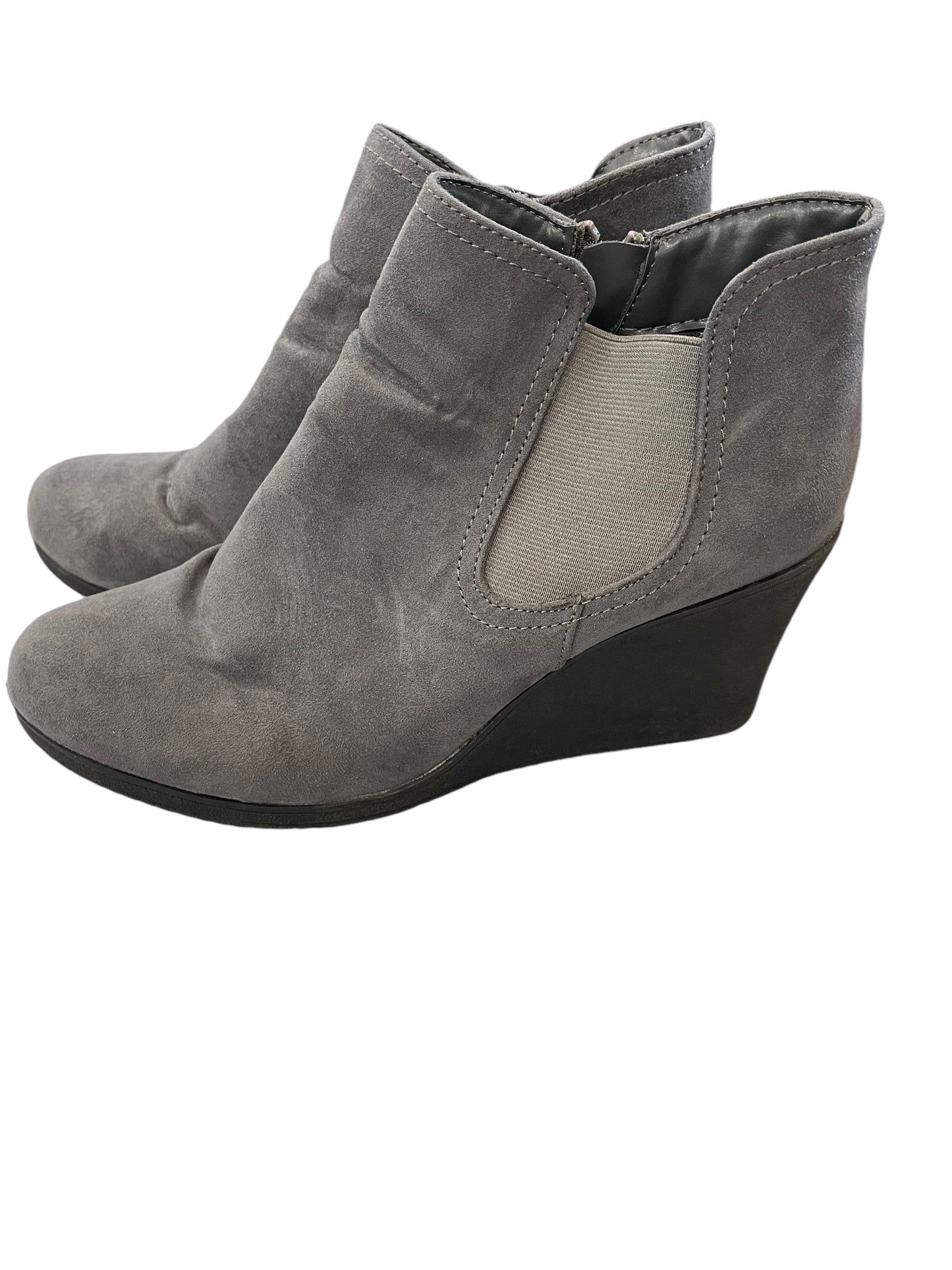 Boots Ankle Heels By Clothes Mentor In Grey, Size: 10