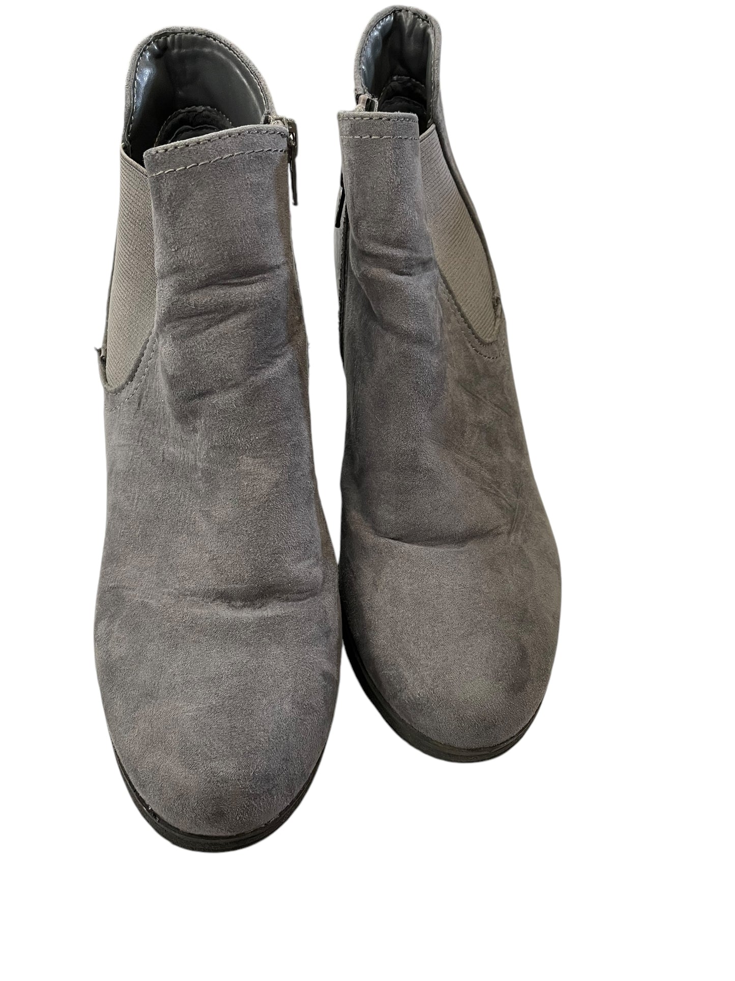 Boots Ankle Heels By Clothes Mentor In Grey, Size: 10